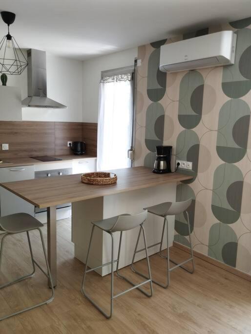 Studio Climatise Et Spacieux Situe Pres Des Parcs Vichy Extérieur photo